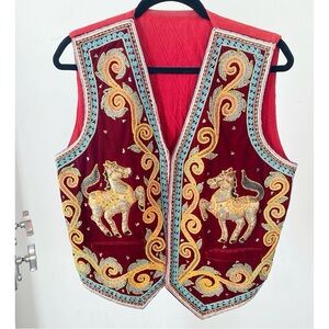 Vintage Thai red velveteen sequin embroidered horse pony vest size medium